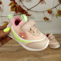 Розовые кроссовки для девочки Томм